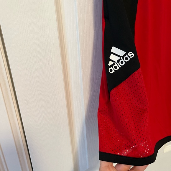 Youth Adidas Basketball Shorts -size L - Picture 2 of 4
